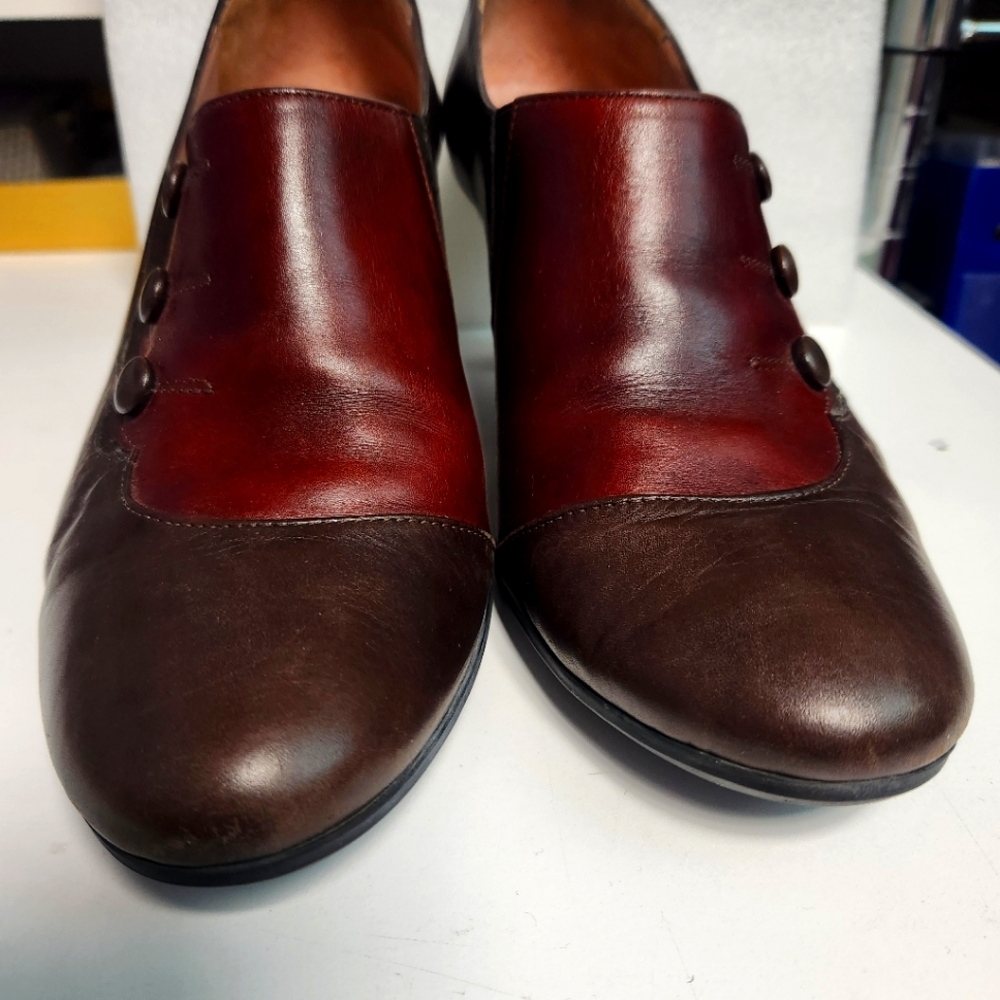 Womens Size 39 BEAUTIFEEL two tone Brown, 3 Button 2in Heel